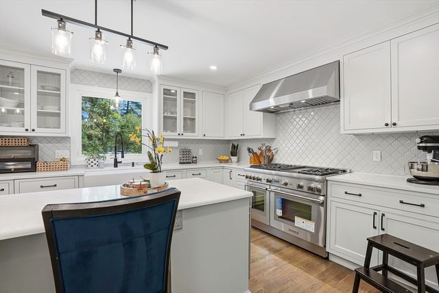 1239 Edgell Rd, Framingham, MA 01701