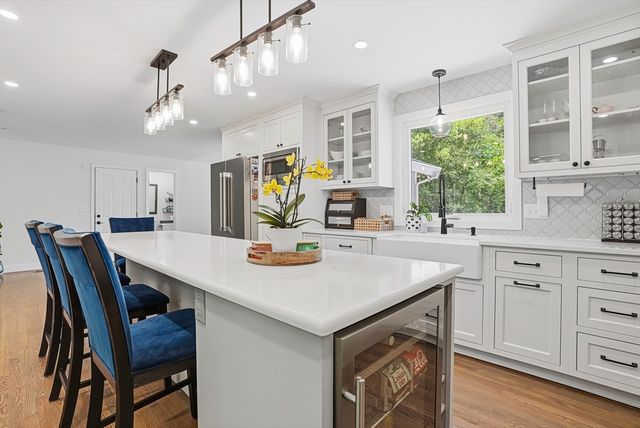 1239 Edgell Rd, Framingham, MA 01701