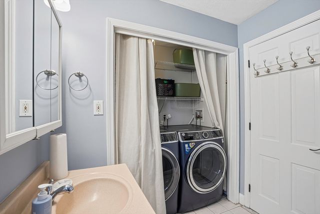 1239 Edgell Rd, Framingham, MA 01701