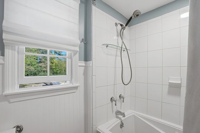 1239 Edgell Rd, Framingham, MA 01701