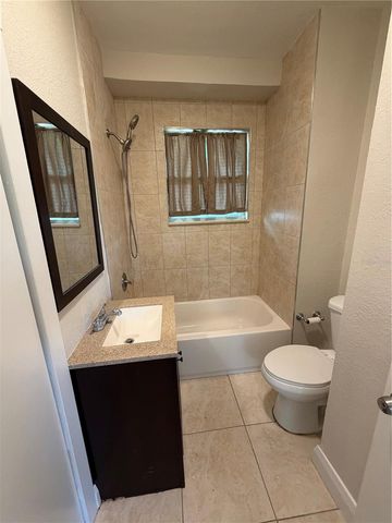 919 W PLYMOUTH STREET, Tampa, FL 33603