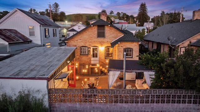 85 Broad St, Sutter Creek, CA 95685