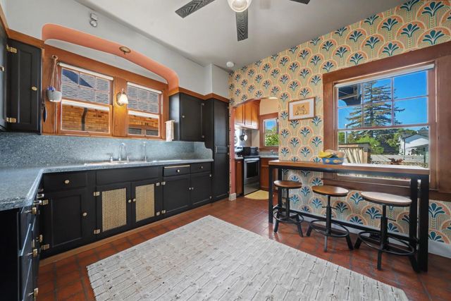 85 Broad St, Sutter Creek, CA 95685