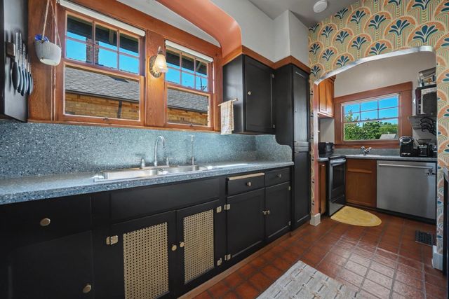 85 Broad St, Sutter Creek, CA 95685