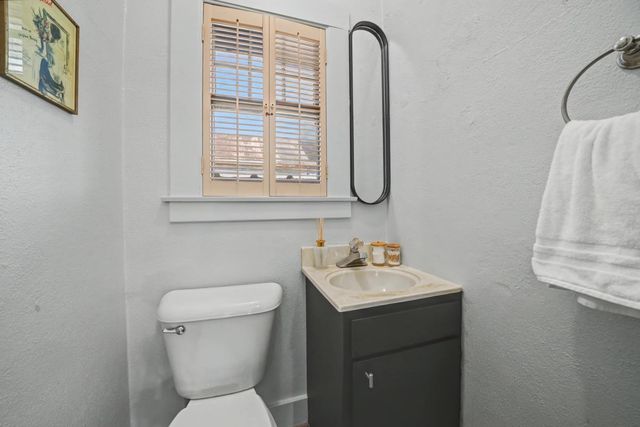 85 Broad St, Sutter Creek, CA 95685