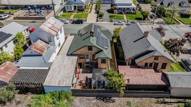 85 Broad St, Sutter Creek, CA 95685