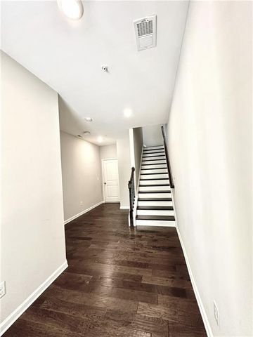 521 Headwind Way, Alpharetta, GA 30005