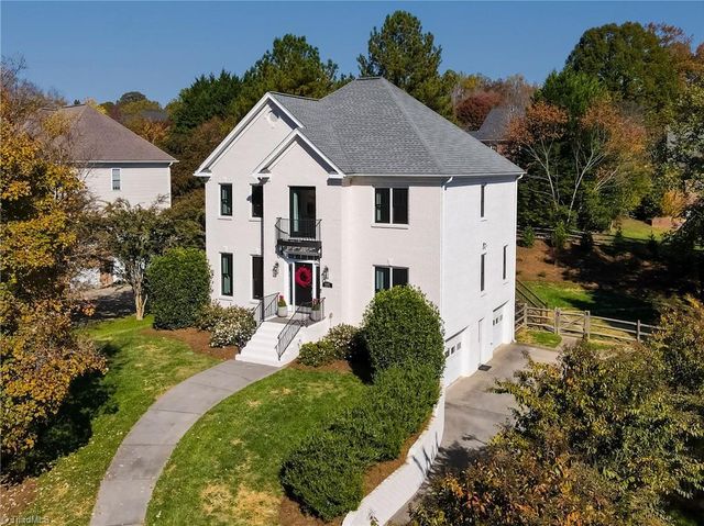 445 Ashbry Run Drive, Winston-salem, NC 27106
