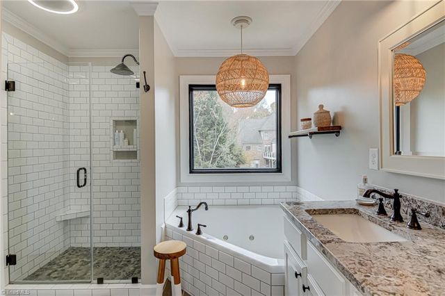 445 Ashbry Run Drive, Winston-salem, NC 27106