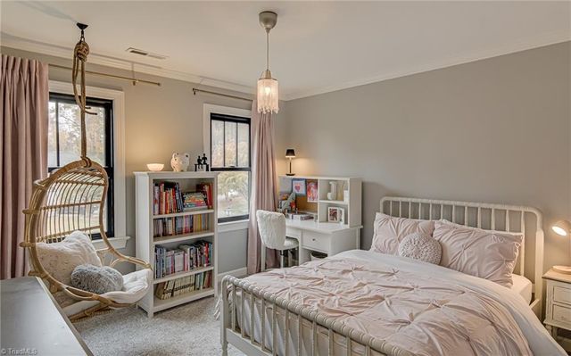 445 Ashbry Run Drive, Winston-salem, NC 27106