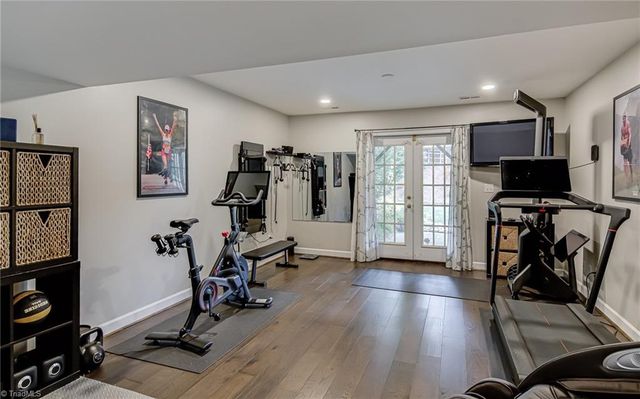 445 Ashbry Run Drive, Winston-salem, NC 27106