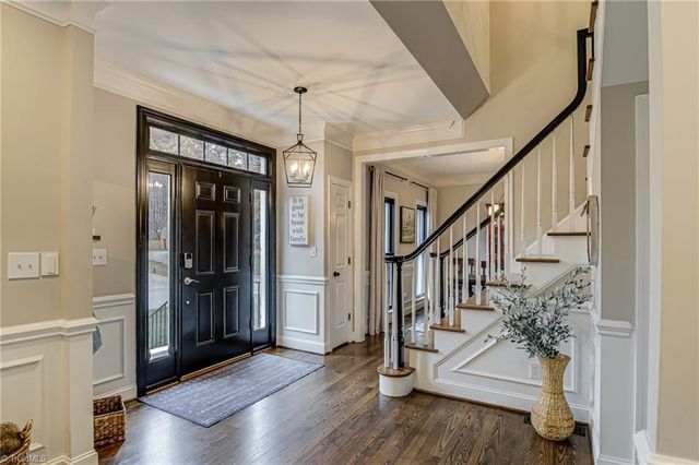 445 Ashbry Run Drive, Winston-salem, NC 27106