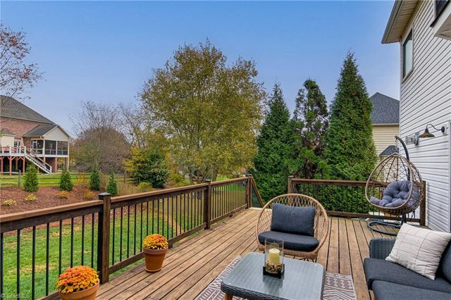 445 Ashbry Run Drive, Winston-salem, NC 27106