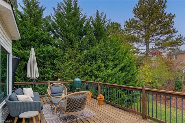 445 Ashbry Run Drive, Winston-salem, NC 27106