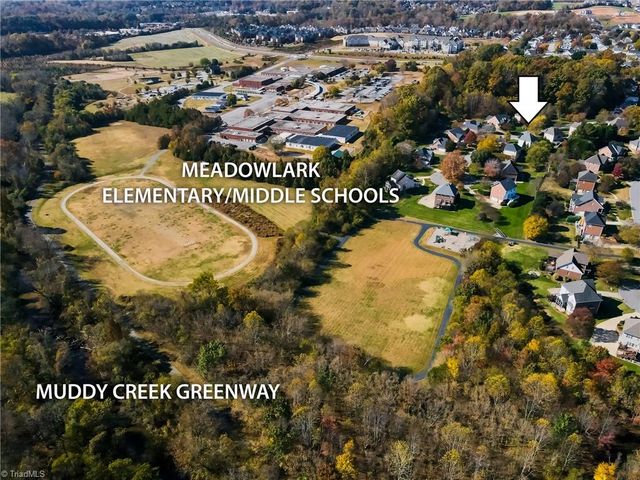 445 Ashbry Run Drive, Winston-salem, NC 27106