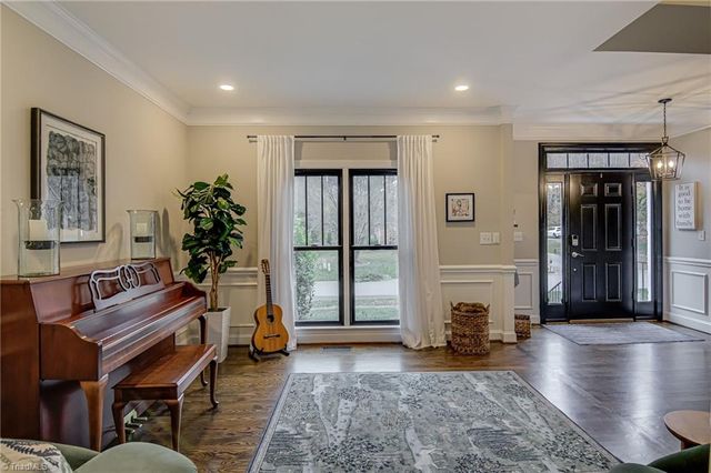 445 Ashbry Run Drive, Winston-salem, NC 27106