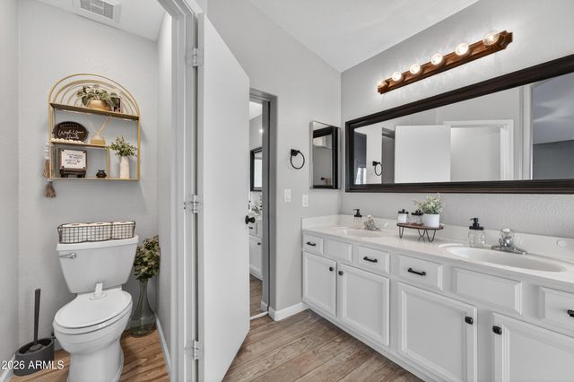 1792 E APPALOOSA Road, Gilbert, AZ 85296