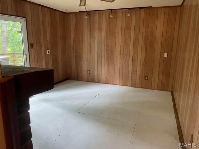 89 Zips Road, Hawk Point, MO 63349