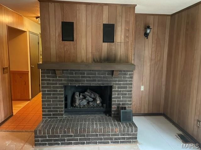 89 Zips Road, Hawk Point, MO 63349