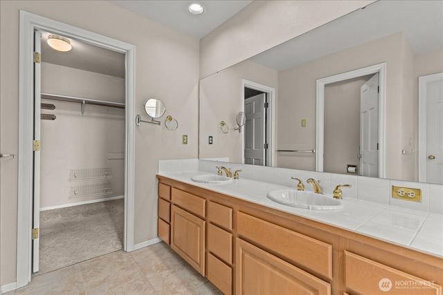 30 Chatham Place, Camano Island, WA 98282