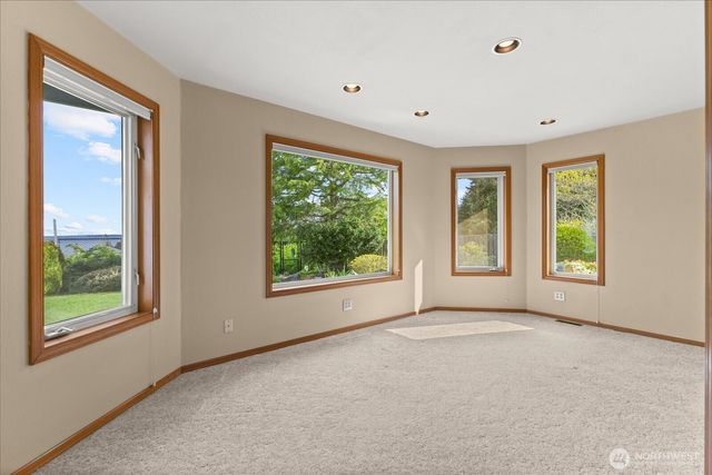 30 Chatham Place, Camano Island, WA 98282