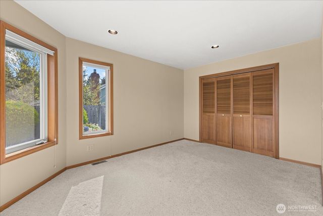 30 Chatham Place, Camano Island, WA 98282