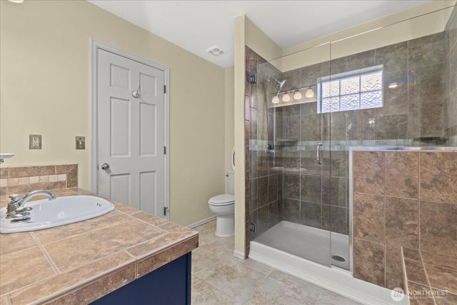 30 Chatham Place, Camano Island, WA 98282