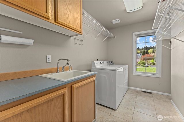 30 Chatham Place, Camano Island, WA 98282