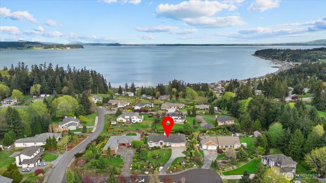 30 Chatham Place, Camano Island, WA 98282