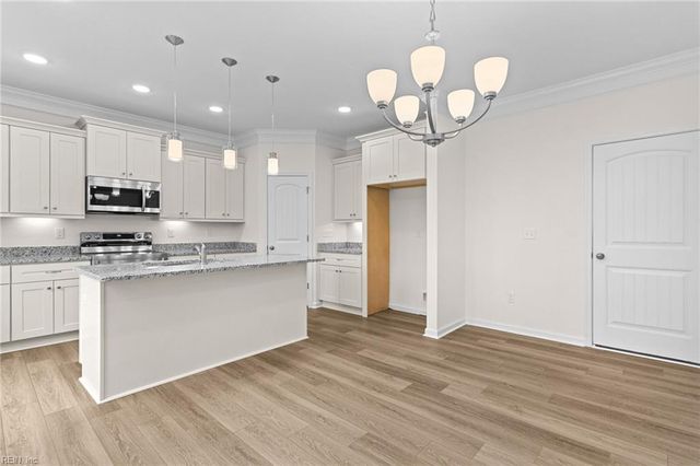 385 Sampson AVE, Hampton, VA 23661