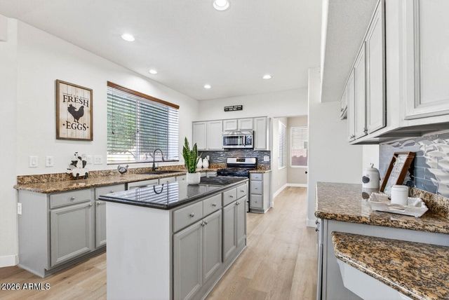 11530 W Palm Brook Drive, Avondale, AZ 85392