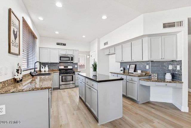 11530 W Palm Brook Drive, Avondale, AZ 85392