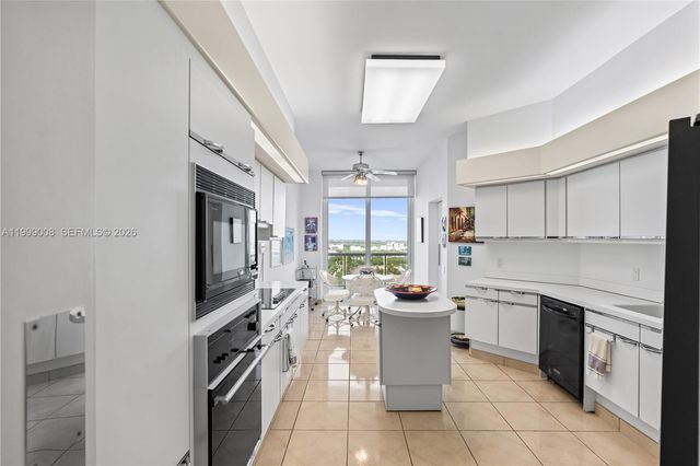 3802 NE 207th St 2704, Aventura, FL 33180
