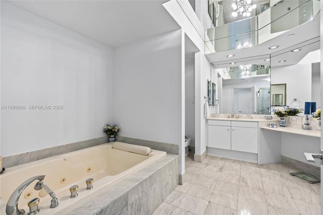 3802 NE 207th St 2704, Aventura, FL 33180