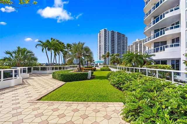 3802 NE 207th St 2704, Aventura, FL 33180