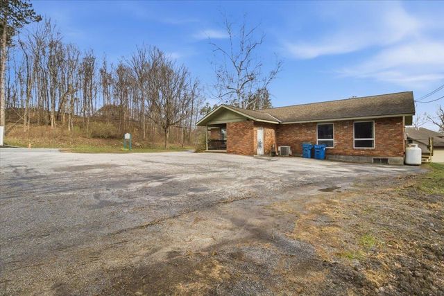 320 Dewey Street, Bennington, VT 05201