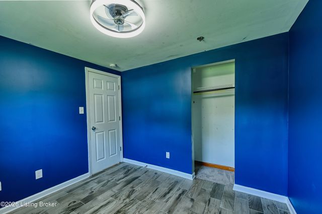 10006 Fern Creek Rd, Louisville, KY 40291