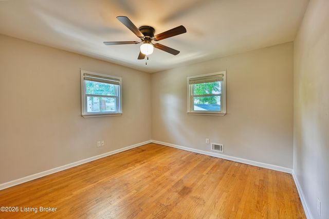 10006 Fern Creek Rd, Louisville, KY 40291