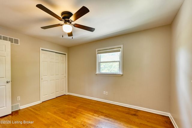 10006 Fern Creek Rd, Louisville, KY 40291