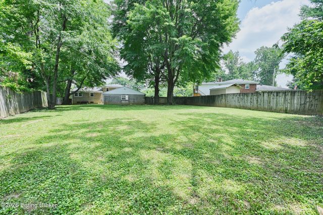 10006 Fern Creek Rd, Louisville, KY 40291
