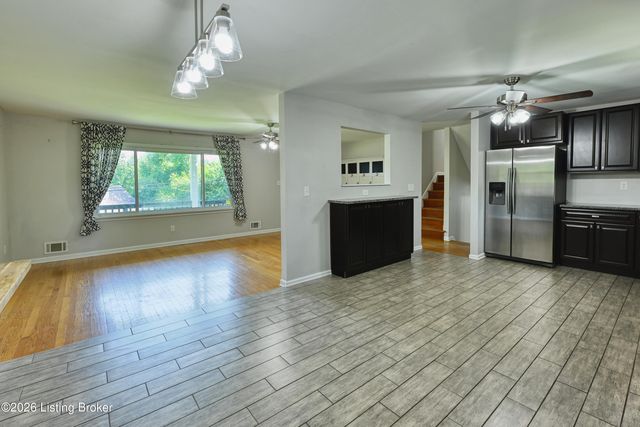 10006 Fern Creek Rd, Louisville, KY 40291