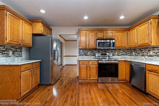 5555 Chatham Lane, Grand Blanc, MI 48439