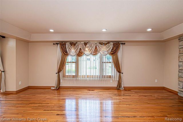 5555 Chatham Lane, Grand Blanc, MI 48439
