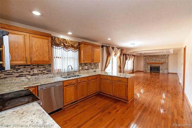 5555 Chatham Lane, Grand Blanc, MI 48439