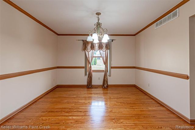 5555 Chatham Lane, Grand Blanc, MI 48439