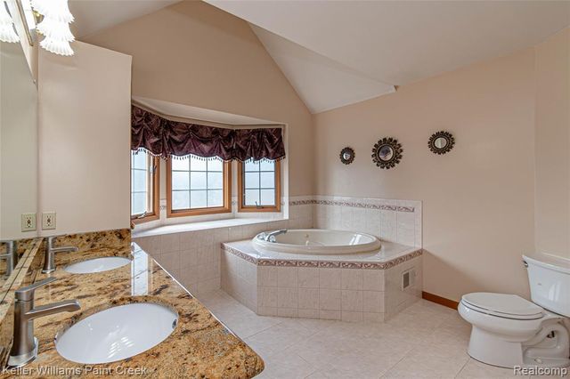 5555 Chatham Lane, Grand Blanc, MI 48439