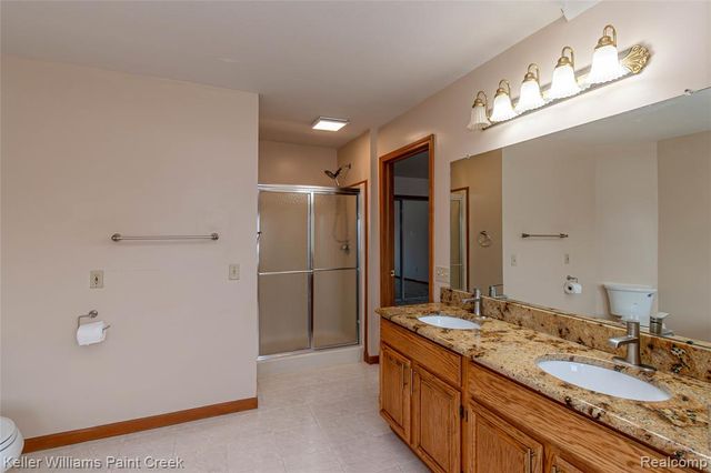 5555 Chatham Lane, Grand Blanc, MI 48439