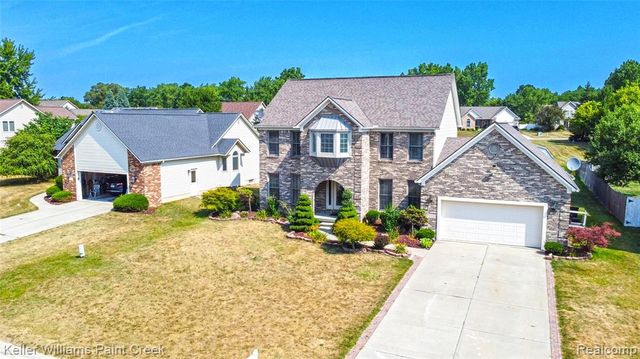 5555 Chatham Lane, Grand Blanc, MI 48439