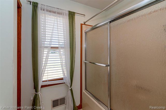5555 Chatham Lane, Grand Blanc, MI 48439