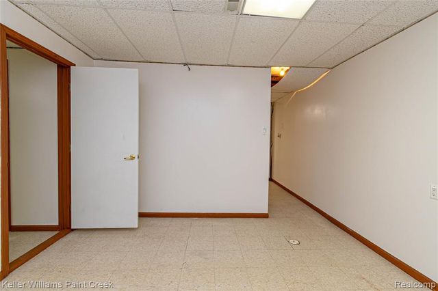 5555 Chatham Lane, Grand Blanc, MI 48439
